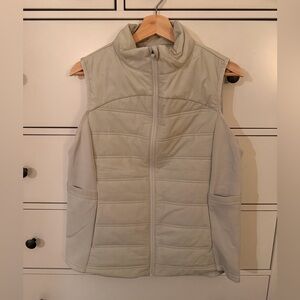Avia Light Gray Quilted Athletic Vest – Size L (12–14)